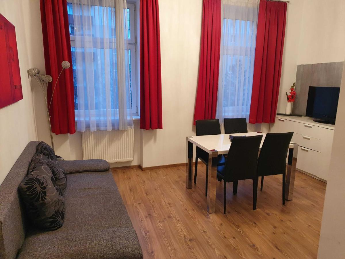 Vibrant Red Apartment I Contactless Check-In Відень Екстер'єр фото